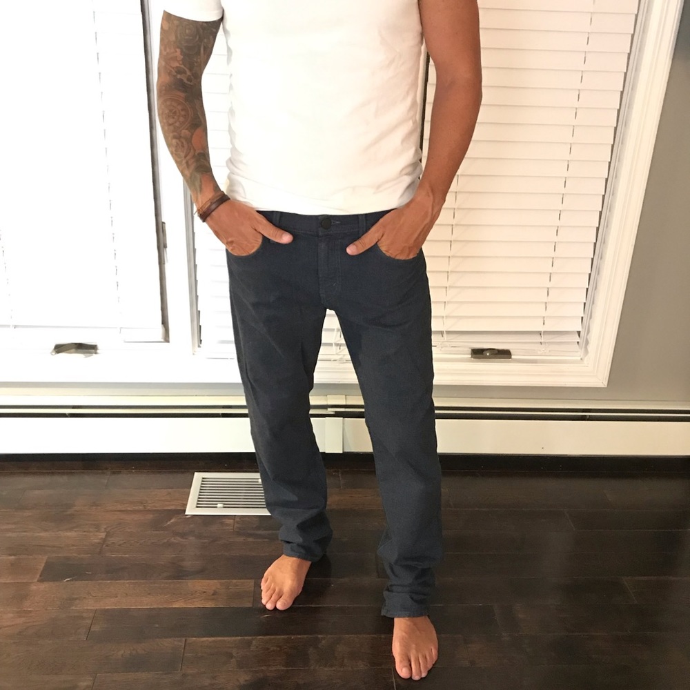 J Brand Men’s dark blue jeans size 32